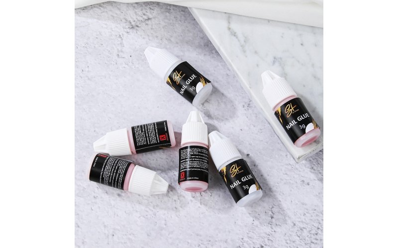 Squalane-Infused Nail Glue