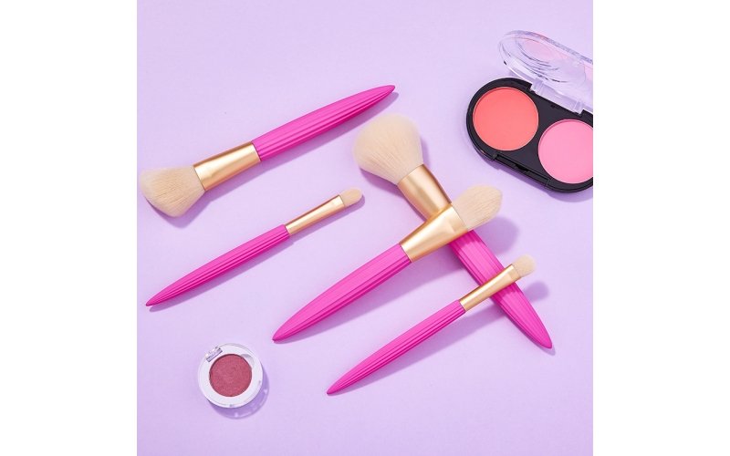 Patented-Design Makeup Brush Set