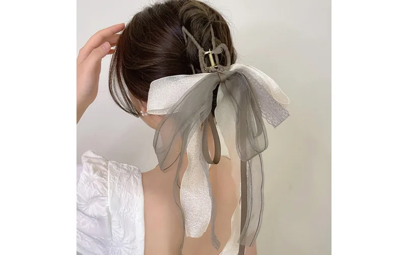 St Future Collection française Sheer-Mesh Bow Hair Clip