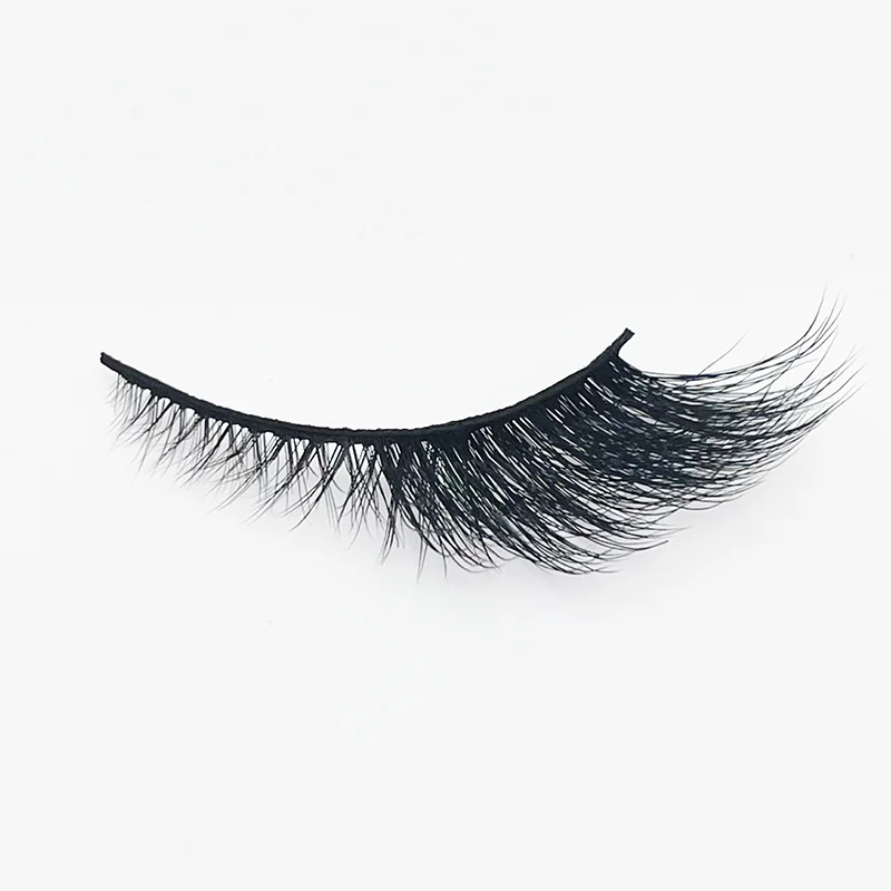 St Future Cat-Eye Strip Lashes