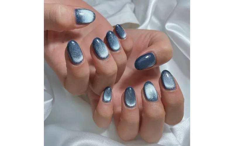 St Future Cat-Eye Press-On Nails