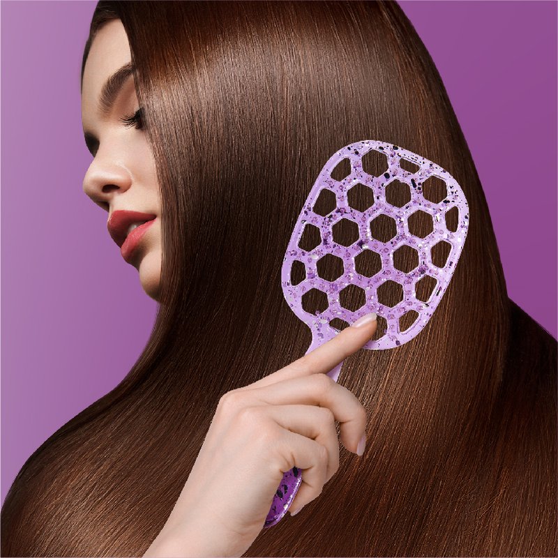 St Future Hollow hairbrush