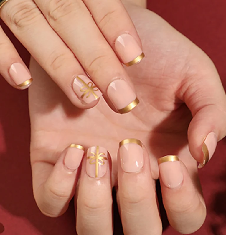 St Future Festive French Christmas Press-On Nails