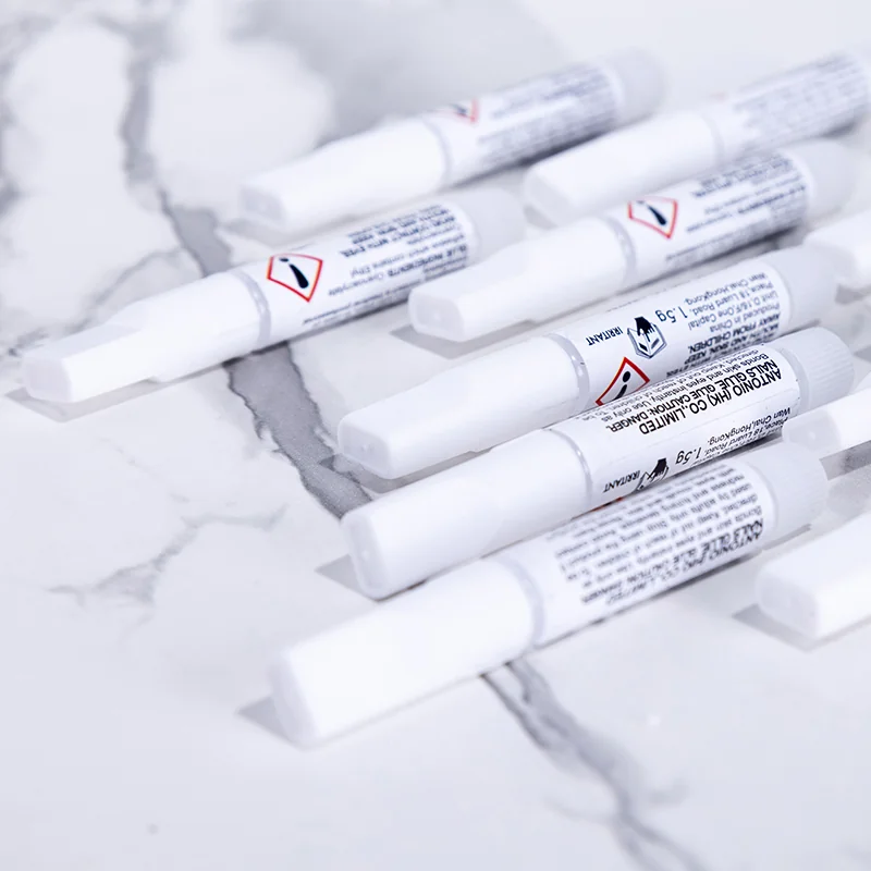 St Future Vitamin E Nail Glue