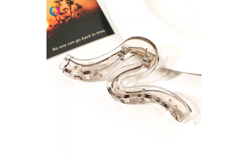 St Future Oversized Minimalist Hair Claw Collection