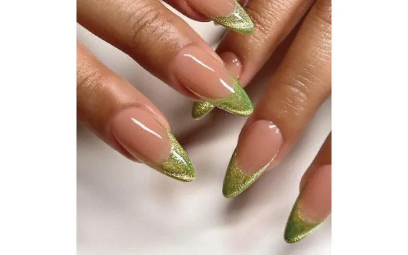 St Future Cat-Eye Press-On Nails