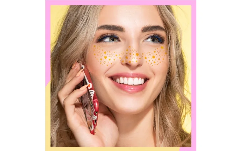 St Future Freckle-Effect Makeup Applicator Collection