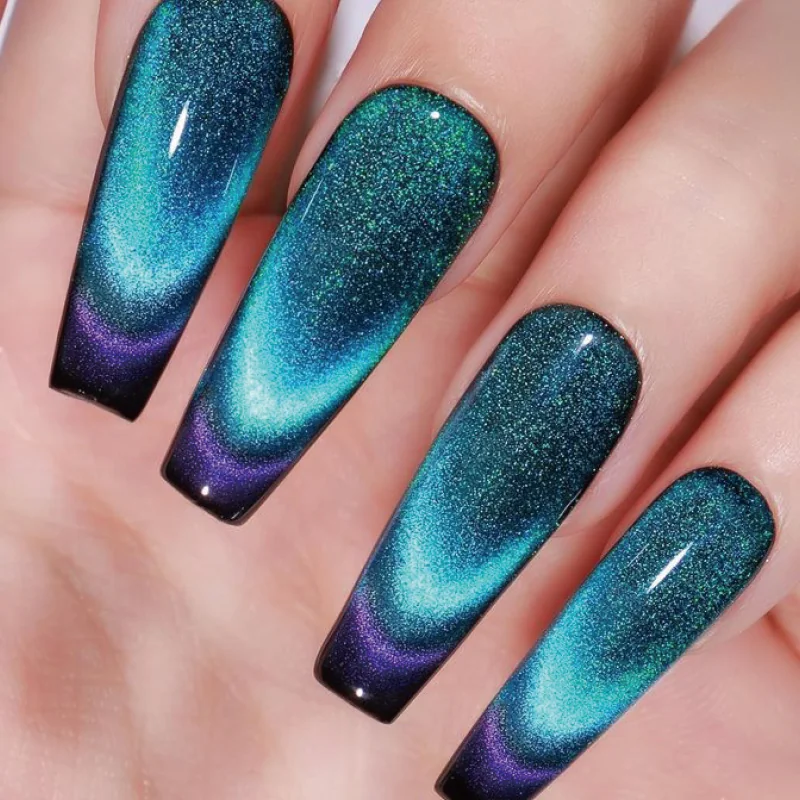 St Future Cat-Eye Press-On Nails