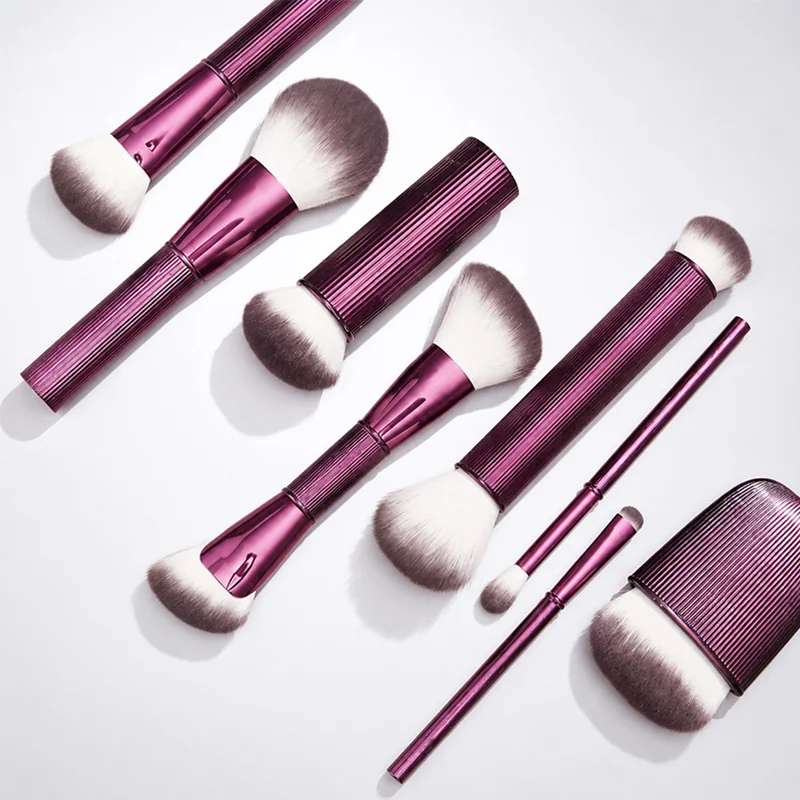 St Future Collection de pinceaux de maquillage Berry Noir Modern-Line
