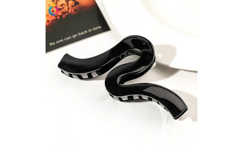 St Future Oversized Minimalist Hair Claw Collection