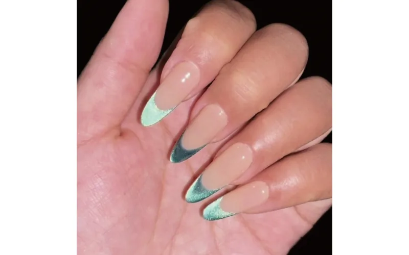 St Future Cat-Eye Press-On Nails