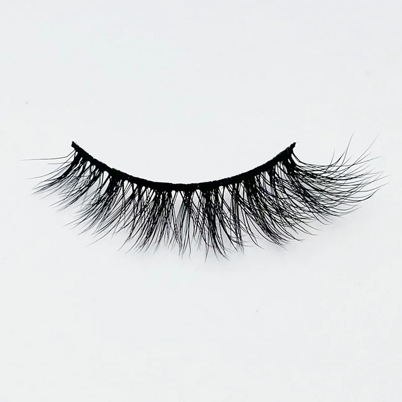 St Future Cat-Eye Strip Lashes