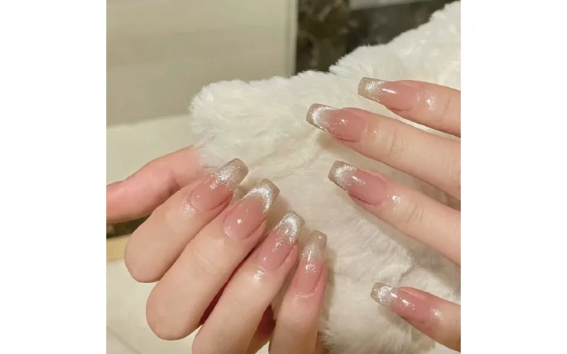 St Future Cat-Eye Press-On Nails