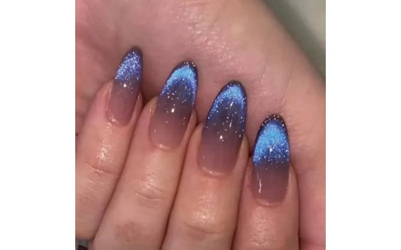 St Future Cat-Eye Press-On Nails
