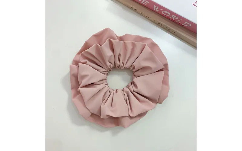 St Future Triple capa Faux-Leather Floral Scrunchie