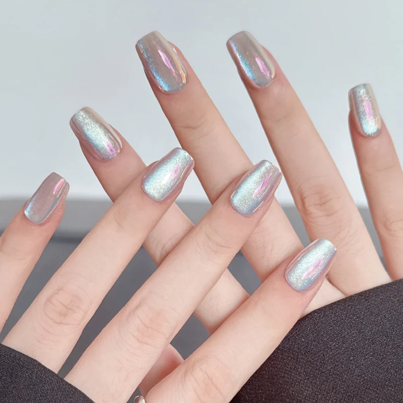 St Future Iridescent Pearl Cat-Eye Press-On Nails