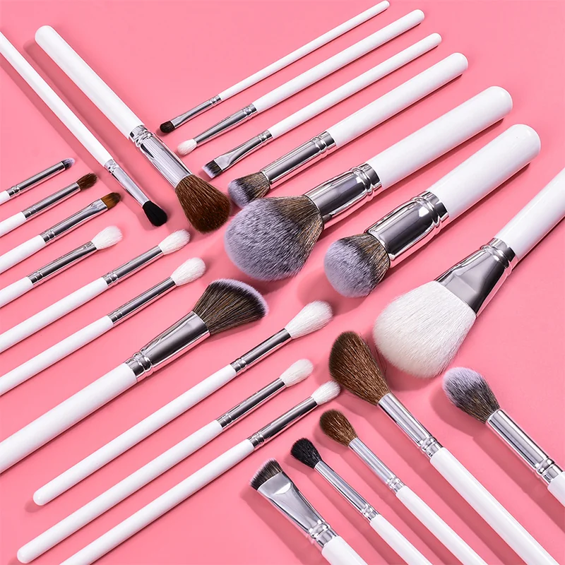 St Future Ensemble de pinceaux de maquillage blanc classique