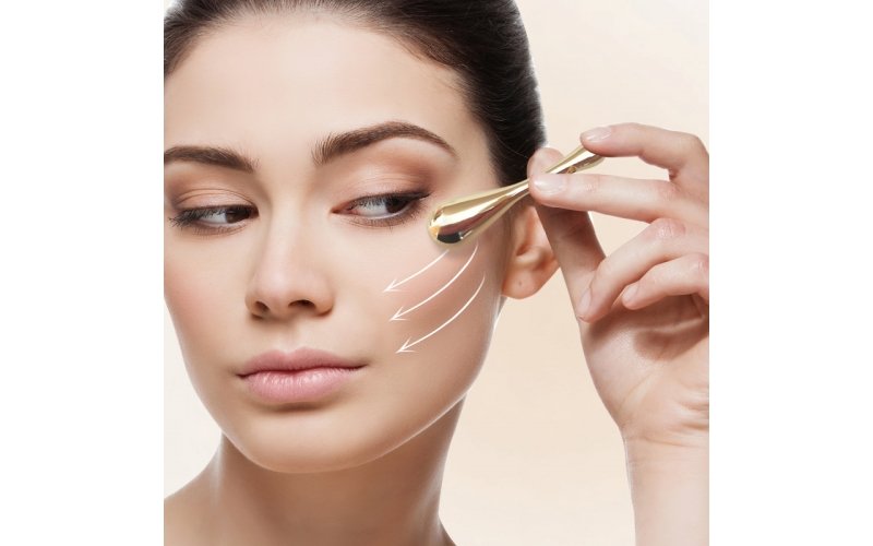 St Future Metal Eye Massager & Cream Spatula