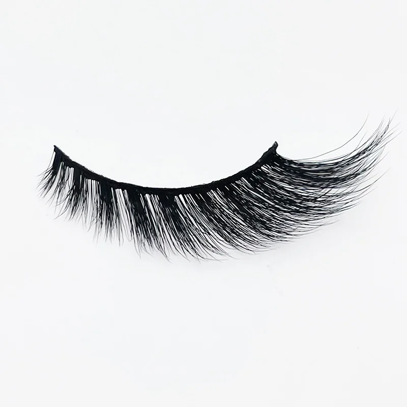 St Future Cat-Eye Strip Lashes