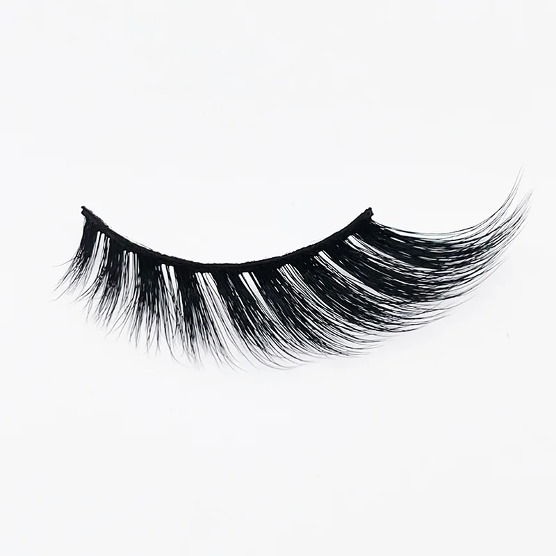 St Future Cat-Eye Strip Lashes