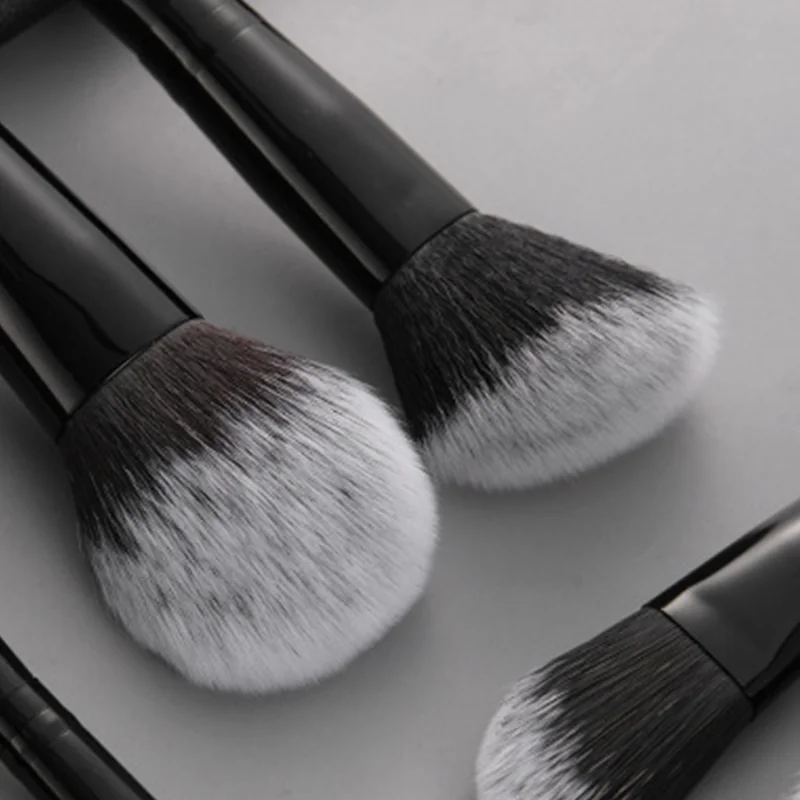 St Future 14-Piece Classic Black Makeup Brush Set