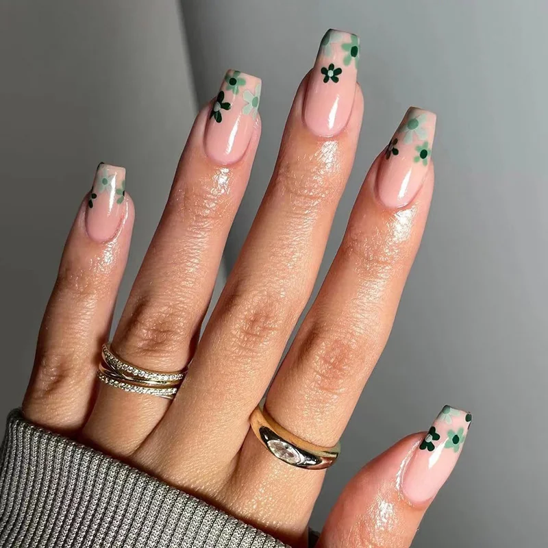 St Future Press-On Nail Set