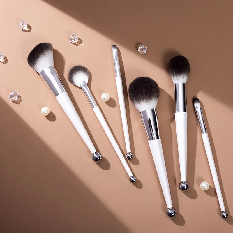 St Future Makeup Brush & Facial Massager Set