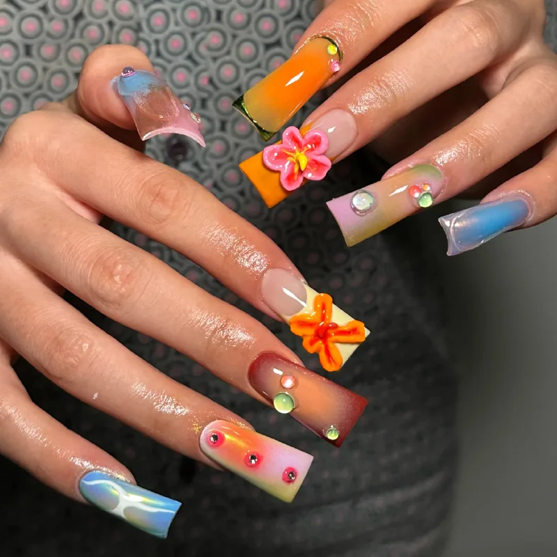St Future Reversible Duckbill Press-On Nails
