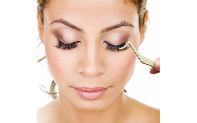 St Future Eyelash applicator