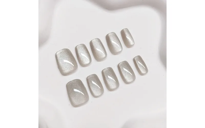 St Future Pink Crystal Cat-Eye Almond Press-On Nails