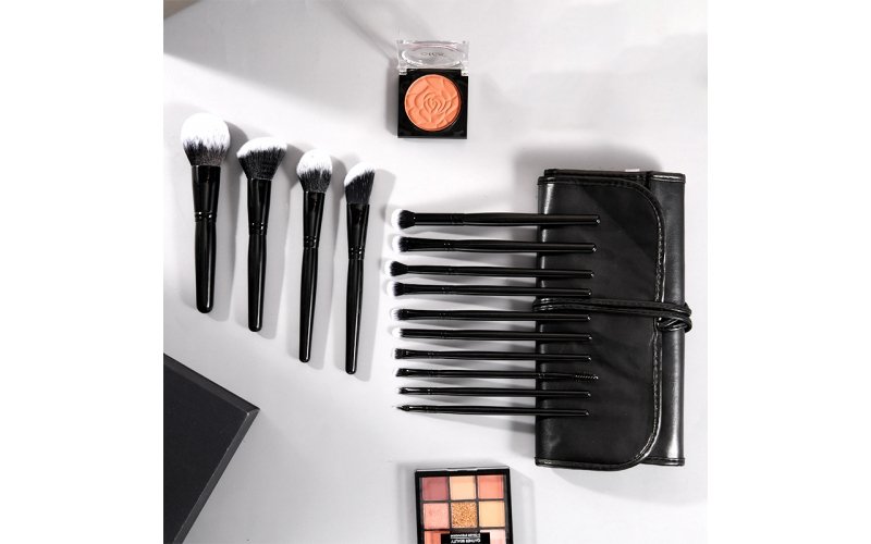 14-Piece Classic Black Makeup Brush Set