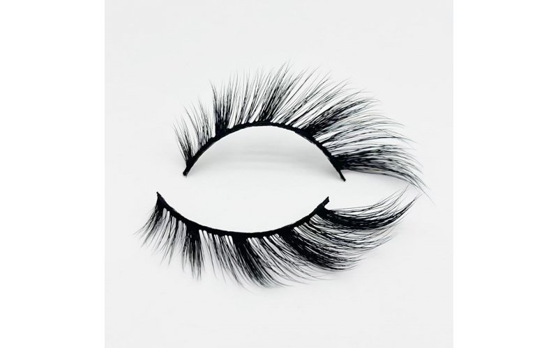 Cat-Eye Strip Lashes