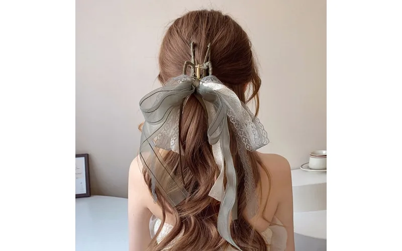 St Future Collection française Sheer-Mesh Bow Hair Clip