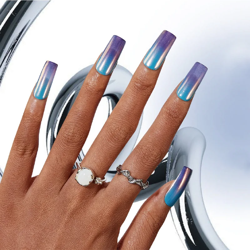 St Future Electroplated Iridescent Glam Press-On Nails