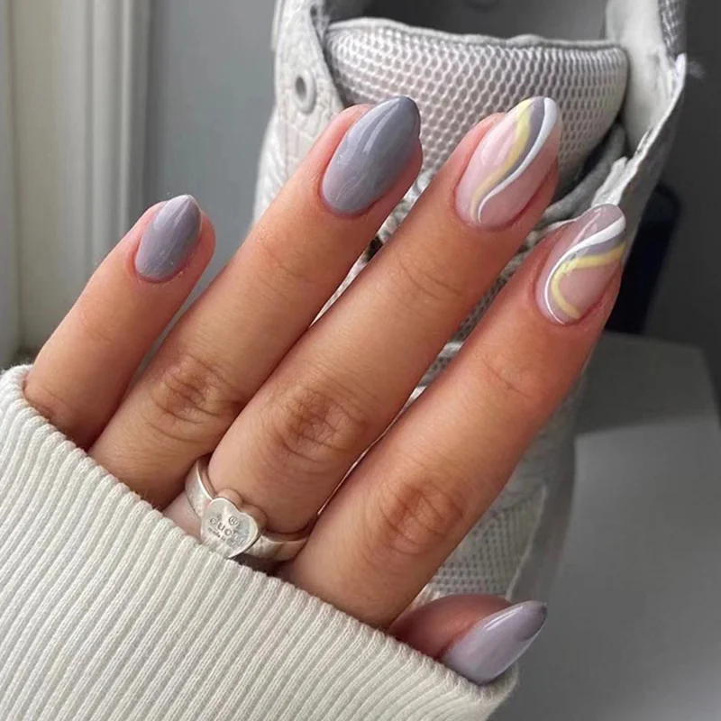 St Future Press-On Nail Set