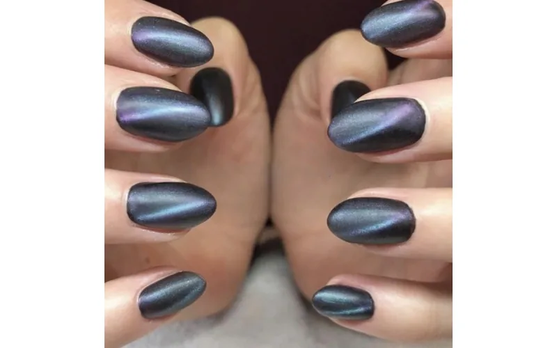 St Future Cat-Eye Press-On Nails