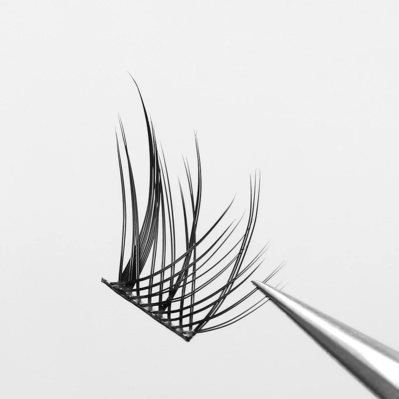 St Future Pre-Glued Fox-Style Segment Lashes