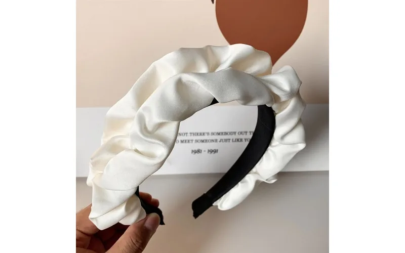 St Future Colección francés Satin Scarf-Bow Headband