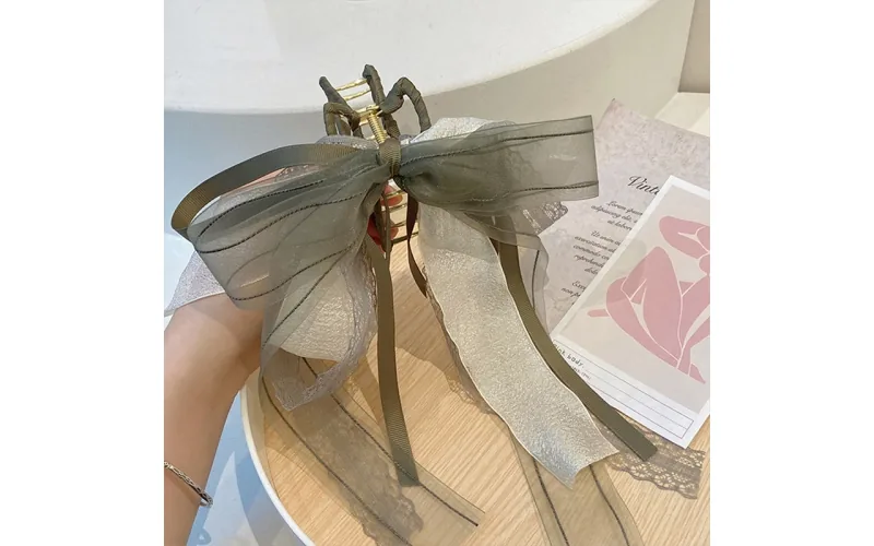 St Future Collection française Sheer-Mesh Bow Hair Clip