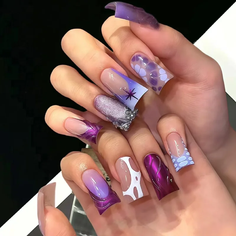 St Future Reversible Duckbill Press-On Nails