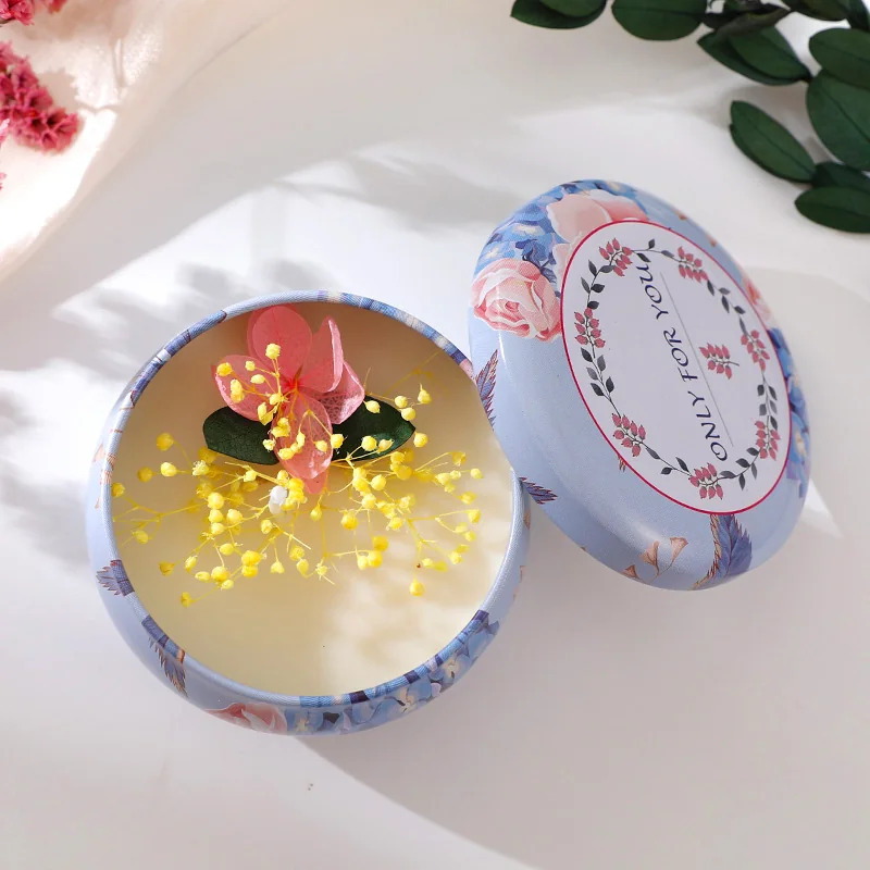 Dried flower tin candle