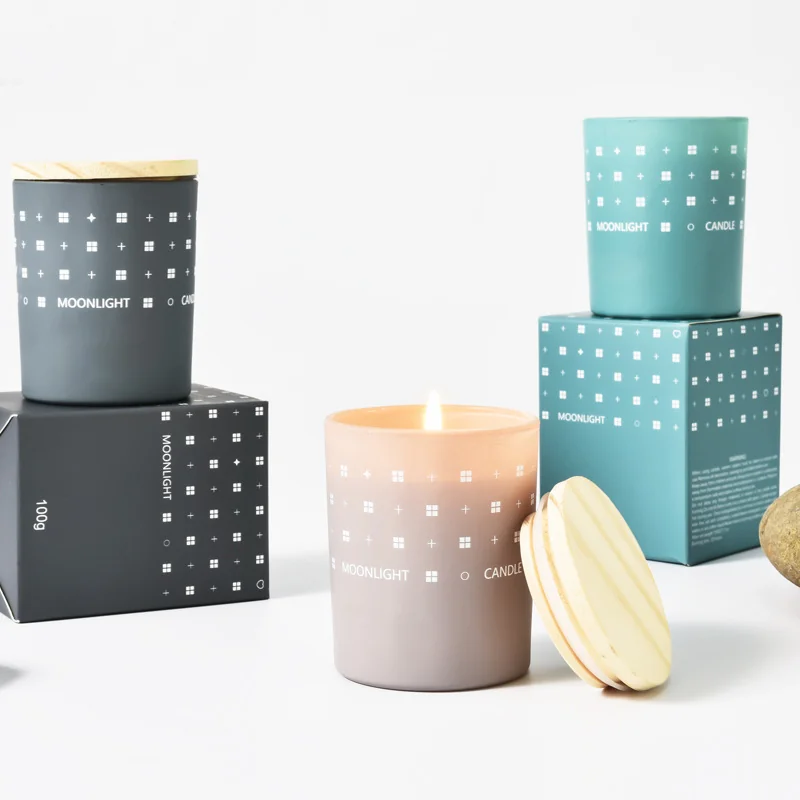 Scented candle jar with wood lid