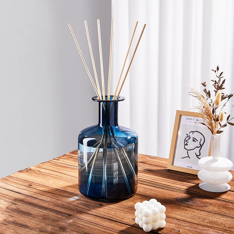 Large capacity reed diffuser