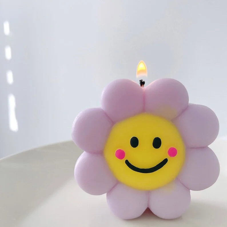 Sunflower shape candle
