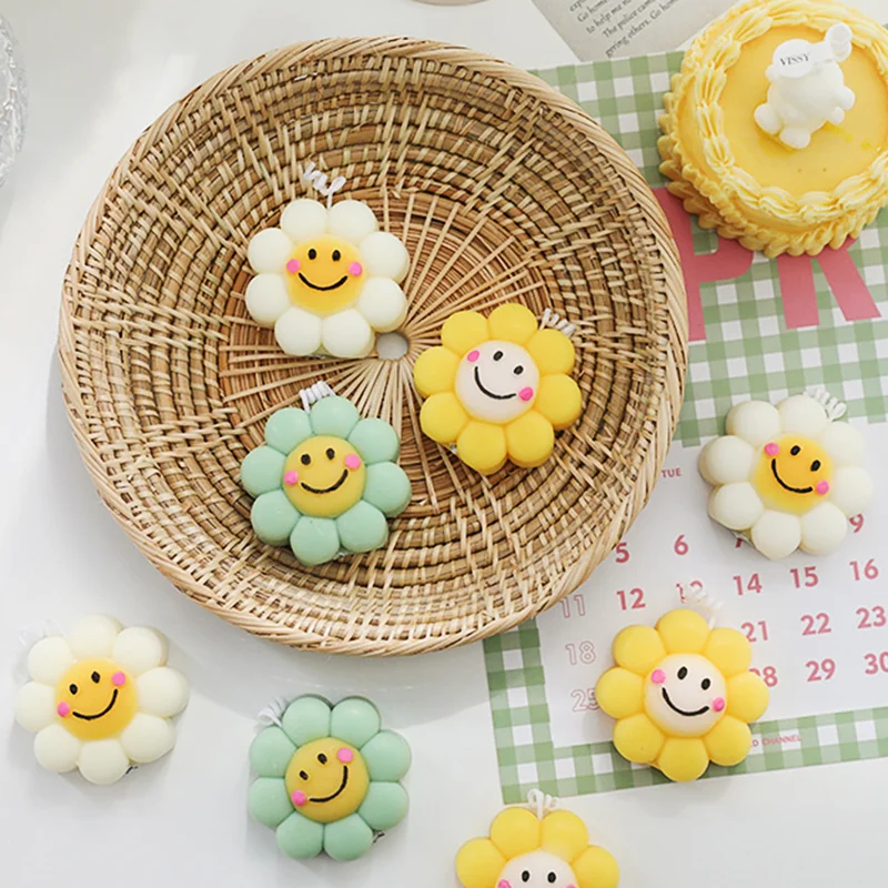Sunflower shape candle
