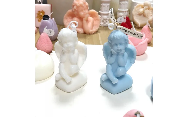 Angel shape candle