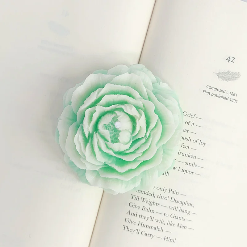 Peony shape candle
