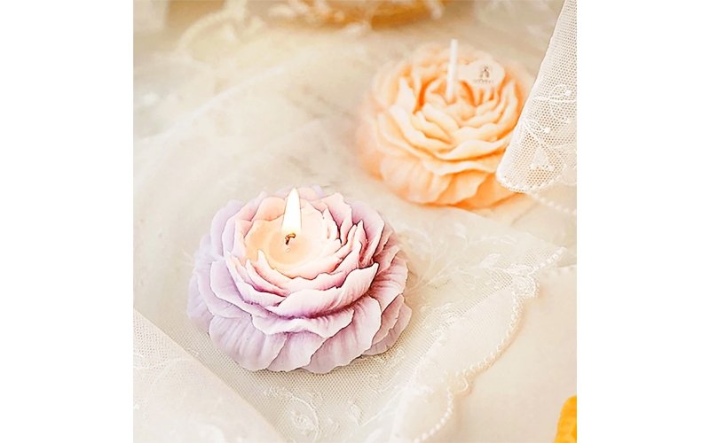 Peony shape candle