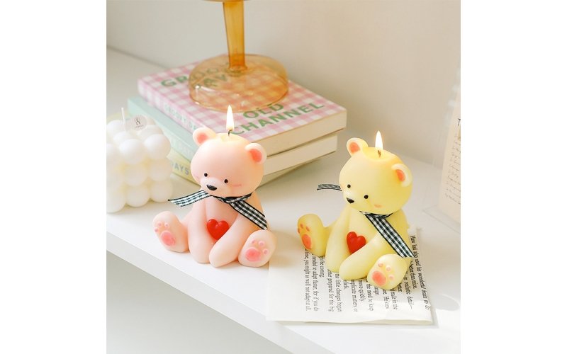 Love bear shape candle
