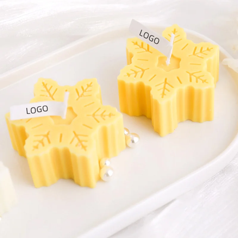 Snowflake shape candle